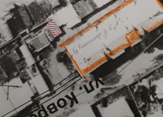 Продается гараж, 30 м2, Карталы, улица Братьев Кашириных, 6А