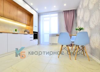 Продается 2-ком. квартира, 70 м2, Омск, улица 1-я Красной Звезды, 71, ЖК Созвездие