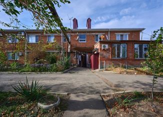 Двухкомнатная квартира на продажу, 40.7 м2, посёлок городского типа Яблоновский, улица Гагарина, 41/1