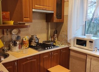 Продается трехкомнатная квартира, 59 м2, Ярославль, проезд Ушакова, 1, район Суздалка