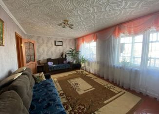 Двухкомнатная квартира на продажу, 62 м2, деревня Суровка, Октябрьская улица, 15