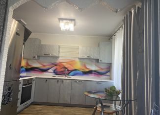 Продаю четырехкомнатную квартиру, 80.6 м2, Дальнегорск, Инженерная улица, 5