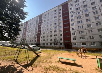 Продажа 3-ком. квартиры, 64 м2, Смоленск, проспект Строителей, 26, Промышленный район