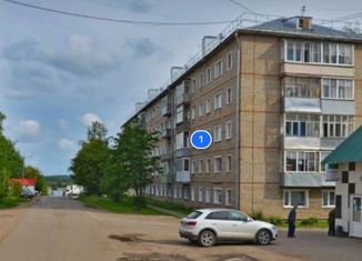 2-ком. квартира на продажу, 44 м2, посёлок городского типа Вахруши, Коммунистическая улица, 1