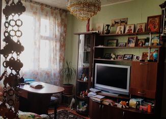 Продается двухкомнатная квартира, 45.5 м2, Нижнекамск, проспект Химиков, 70В
