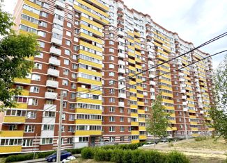 Продажа 2-ком. квартиры, 52 м2, Ижевск, Фронтовая улица, 4, Карлутский район