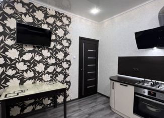 Трехкомнатная квартира на продажу, 80 м2, Арск, Интернациональная улица, 14