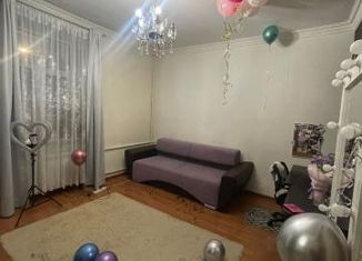 Продаю 3-ком. квартиру, 73 м2, Москва, улица Маршала Неделина, 40, улица Маршала Неделина