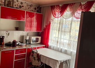 Продаю 2-ком. квартиру, 50 м2, Полысаево, улица Бажова, 5