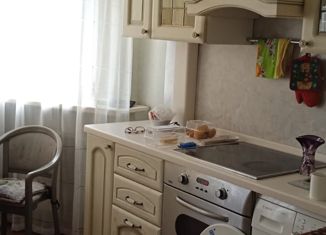 Сдам двухкомнатную квартиру, 62 м2, Москва, улица Тихомирова, 1к2, улица Тихомирова