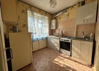 Продается 2-ком. квартира, 43 м2, Кимовск, улица Крылова, 8