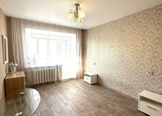 Продается 4-комнатная квартира, 62 м2, Комсомольск-на-Амуре, улица Орехова, 47