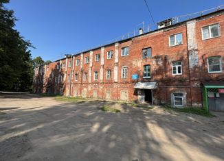 Однокомнатная квартира на продажу, 30.4 м2, Карабаново, улица Карпова, 1