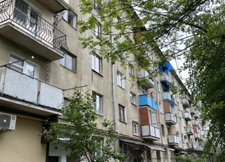 Продажа 2-комнатной квартиры, 49.5 м2, Владикавказ, улица Гадиева, 60к2, 34-й микрорайон