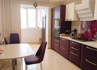 Продам 3-комнатную квартиру, 80 м2, Астраханская область, улица Куликова, 62