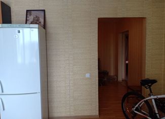 Продается 3-комнатная квартира, 55.7 м2, Челябинск, улица Дзержинского, 109, Ленинский район