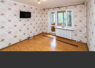 Продается 2-ком. квартира, 71.2 м2, Тюмень, улица Малыгина, 8