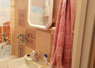 Продам 4-ком. квартиру, 92 м2, Ясный, улица Горняков, 2