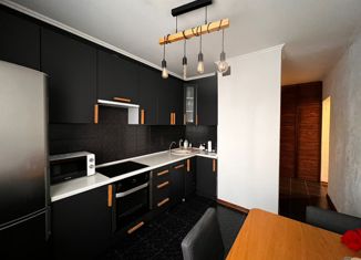 Продам 2-комнатную квартиру, 54 м2, Москва, улица Василия Петушкова, 7, станция Трикотажная