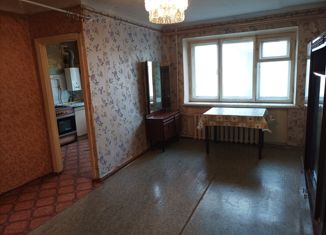 Продается двухкомнатная квартира, 44 м2, Болохово, улица Мира, 45