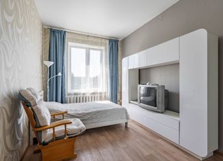 Продается трехкомнатная квартира, 86 м2, поселок городского типа Красный Бор, Комсомольская улица, 10к1