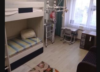 Продажа 2-ком. квартиры, 70 м2, Нижневартовск, улица Салманова, 3