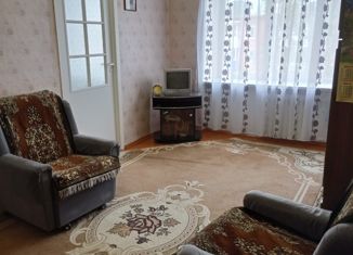 Продажа 4-комнатной квартиры, 60 м2, поселок городского типа Шерегеш, улица Дзержинского, 5