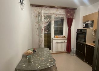 4-комнатная квартира на продажу, 80 м2, Элиста, 10-й микрорайон, 15к3, 10-й микрорайон