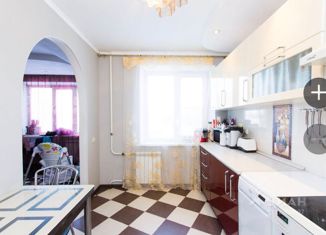 Продажа 3-комнатной квартиры, 70 м2, село Сосновка, площадь Мира, 2