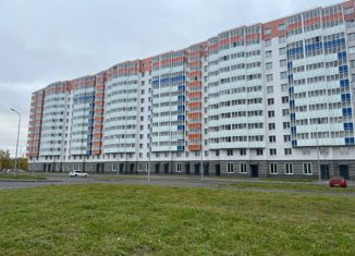 Продается 1-ком. квартира, 35.2 м2, городской посёлок Янино-1, Заводская улица, 18к2