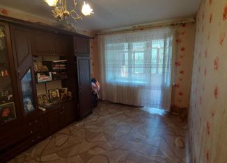 2-ком. квартира на продажу, 45 м2, Новотроицк, улица Есенкова, 14