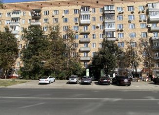 Продаю трехкомнатную квартиру, 67.6 м2, Москва, Ленинский проспект, 95