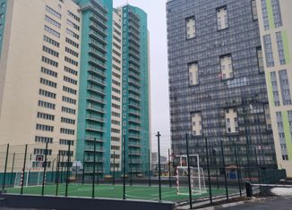 Продам 1-ком. квартиру, 38 м2, Новосибирск, улица Есенина, 12/1, Дзержинский район