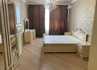 Сдам в аренду 1-комнатную квартиру, 50 м2, Армавир, улица Советской Армии, 80