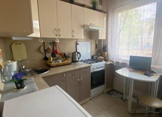 Продаю трехкомнатную квартиру, 57 м2, Ульяновск, улица Терешковой, 1, Засвияжский район