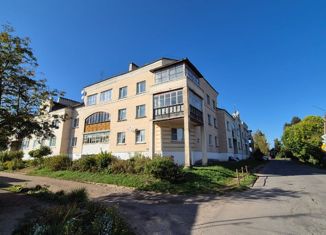 Продам 2-комнатную квартиру, 49.5 м2, Торжок, улица Кирова, 27