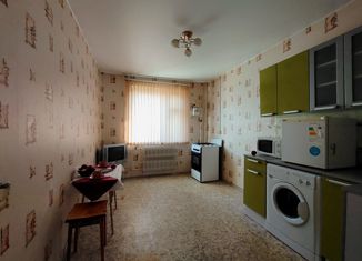 Продаю 1-ком. квартиру, 31.7 м2, Великий Новгород, улица Кочетова, 10к3