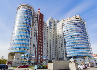 Продается двухкомнатная квартира, 70.5 м2, Екатеринбург, улица Большакова, 25, улица Большакова