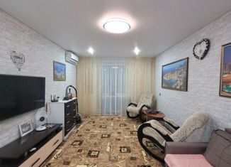 Продается 1-комнатная квартира, 32 м2, Менделеевск, улица Тукая, 6