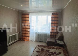 Продается 2-ком. квартира, 49 м2, Заводоуковск, Заводская улица, 21