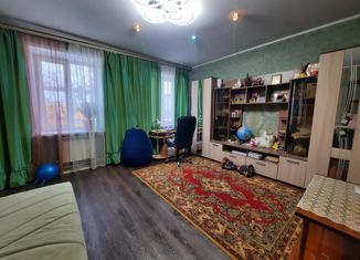 Продажа 2-комнатной квартиры, 61 м2, Смоленская область, улица Гагарина, 4