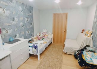 Продается 3-ком. квартира, 70.4 м2, Красноуфимск, улица Валентины Терешковой, 4