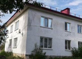 Двухкомнатная квартира на продажу, 42.8 м2, село Сосновское, улица Улыбина, 10