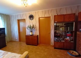 Продам 4-комнатную квартиру, 60.3 м2, Хабаровский край, улица Орехова, 49к2