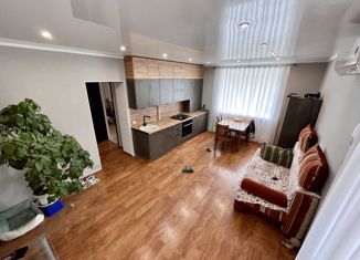 Продается двухкомнатная квартира, 86.9 м2, рабочий посёлок Каменоломни, улица Крупской, 59А