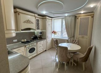 Продажа 4-комнатной квартиры, 105 м2, Симферополь, Залесская улица, 18, Центральный район