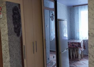 Продается 3-комнатная квартира, 59.4 м2, рабочий поселок Линёво, улица Первопроходцев, 13