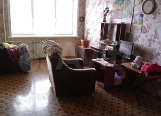 Четырехкомнатная квартира на продажу, 61 м2, поселок Ленинский, улица Гагарина, 16