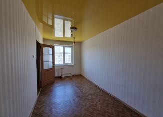 Продается двухкомнатная квартира, 44 м2, Артём, улица Ленина, 1