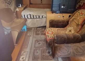 Продаю 3-ком. квартиру, 55.3 м2, Щёкино, Пролетарская улица, 8